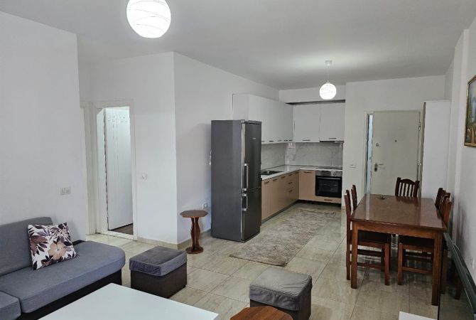 Shtepi me qera Apartament ne Tirane, 2+1, Mobilimi E mobiluar, Pagesa 700  Euro.