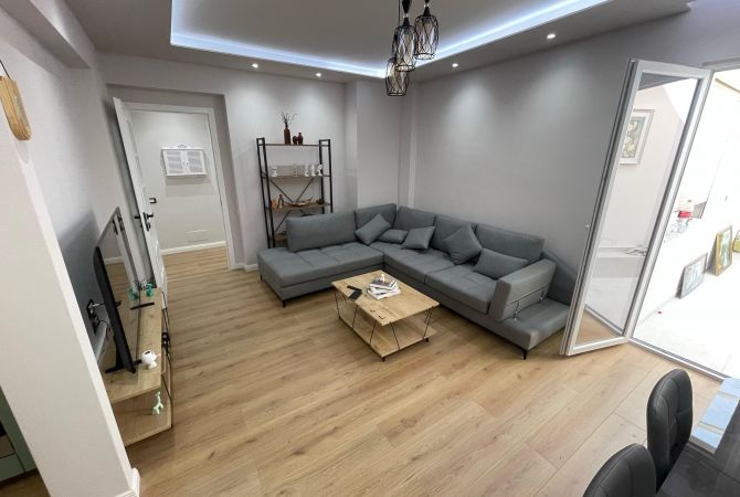 Shtepi me qera Apartament ne Tirane, 2+1, Mobilimi E mobiluar, Pagesa 850  Euro.