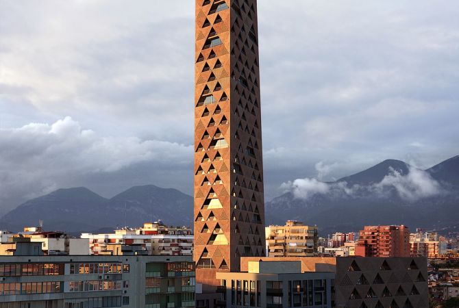 Shtepi ne shitje 2+1 ne Tirane - 350,000 Euro