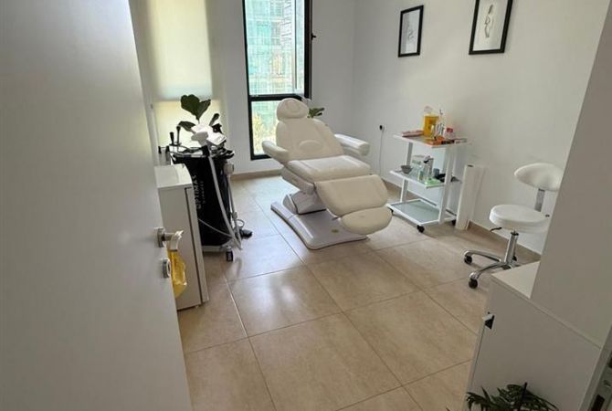 Ambient biznesi me qera 3+1 ne Tirane - 950 Euro