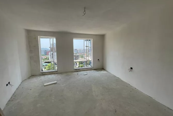 Shtepi ne shitje Apartament ne Tirane, 1+1, Mobilimi Bosh, pa mobiluar, Pagesa 129,000  Euro.