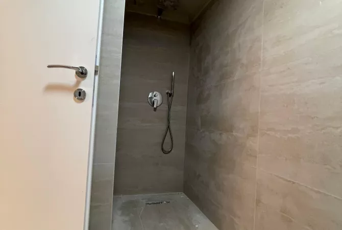 Shtepi ne shitje Duplex(shtepi me 2 kate) ne Tirane, 1+1, Mobilimi E mobiluar, Pagesa 95,000  Euro.