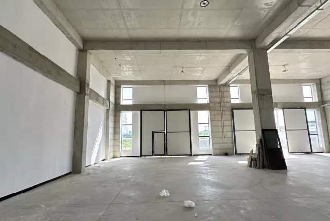 Business Property for Rent 4+1 in Tirana - 4,800 Euro