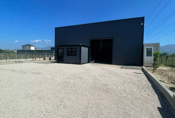 Business Property for Rent 4+1 in Tirana - 800 Euro