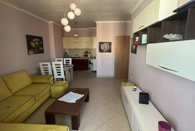 Shtepi ne shitje Apartament ne Tirane, 1+1, Mobilimi E mobiluar, Pagesa 87,000  Euro.