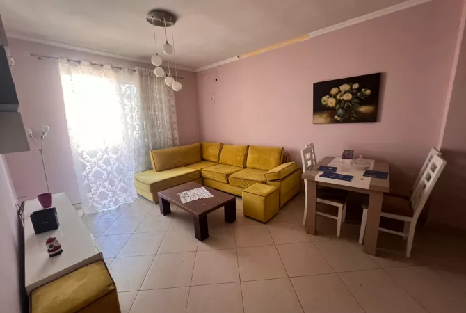Shtepi ne shitje Apartament ne Tirane, 1+1, Mobilimi E mobiluar, Pagesa 87,000  Euro.