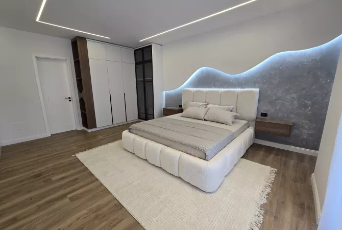 Shtepi ne shitje Apartament ne Tirane, 2+1, Mobilimi E mobiluar, Pagesa 325,000  Euro.