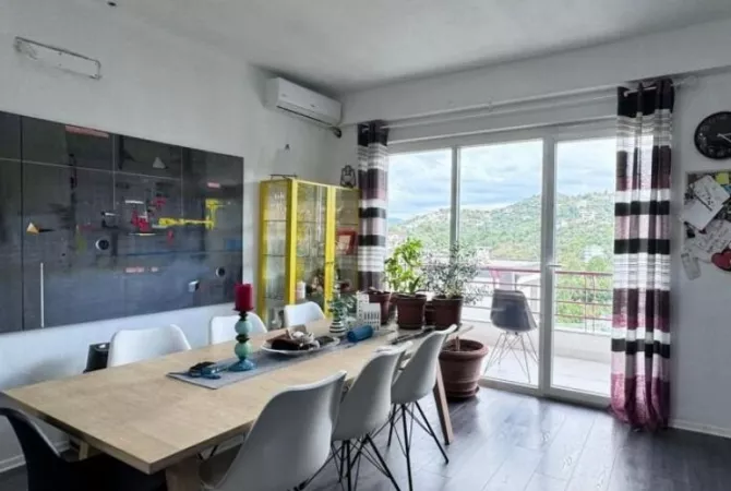 Shtepi me qera 1+1 ne Tirane - 65,000 Leke