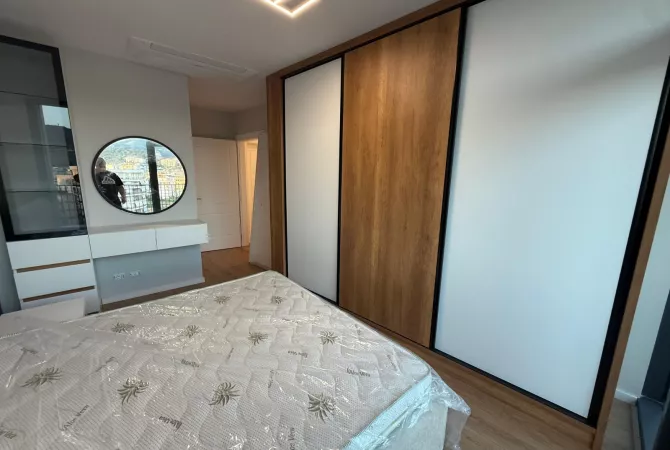 Shtepi me qera 2+1 ne Tirane - 1,700 Euro