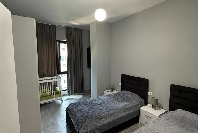 Shtepi me qera Apartament ne Tirane, 3+1, Mobilimi E mobiluar, Pagesa 1,200  Euro.
