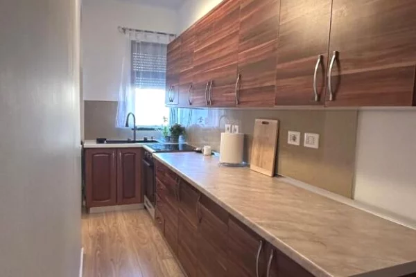 Shtepi ne shitje 1+1 ne Tirane - 150,000 Euro