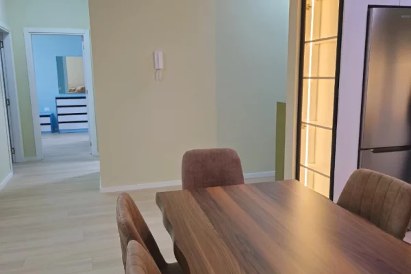 Shtepi me qera 2+1 ne Tirane - 1,200 Euro