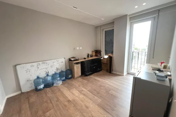 Shtepi ne shitje 3+1 ne Tirane - 285,000 Euro