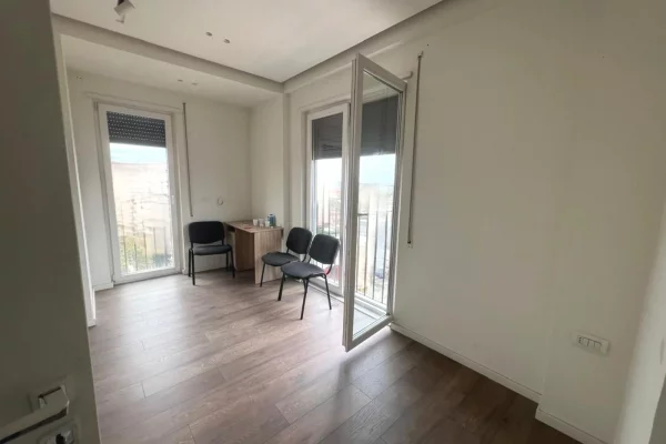 Shtepi ne shitje 3+1 ne Tirane - 285,000 Euro