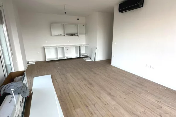 Shtepi me qera 2+1 ne Tirane - 600 Euro