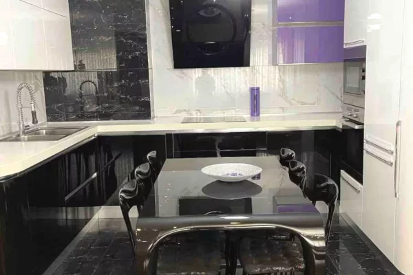 Shtepi me qera 3+1 ne Tirane - 1,500 Euro