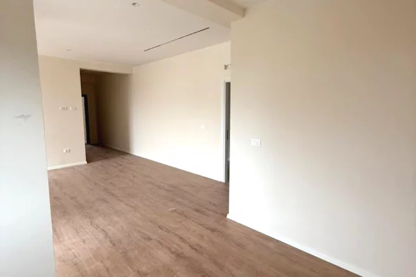 Shtepi ne shitje Apartament ne Tirane, 1+1, Mobilimi Bosh, pa mobiluar, Pagesa 91,440  Euro.