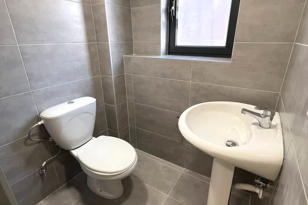 Ambient biznesi ne shitje 1+1 ne Tirane - 470,000 Euro