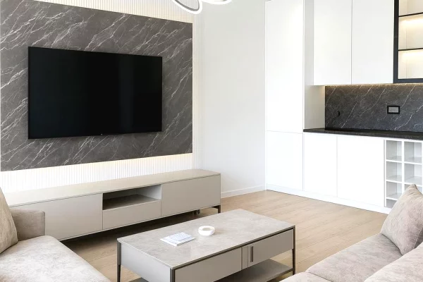 Shtepi me qera 3+1 ne Tirane - 1,250 Euro