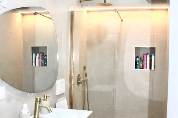 Shtepi ne shitje 2+1 ne Tirane - 250,000 Euro