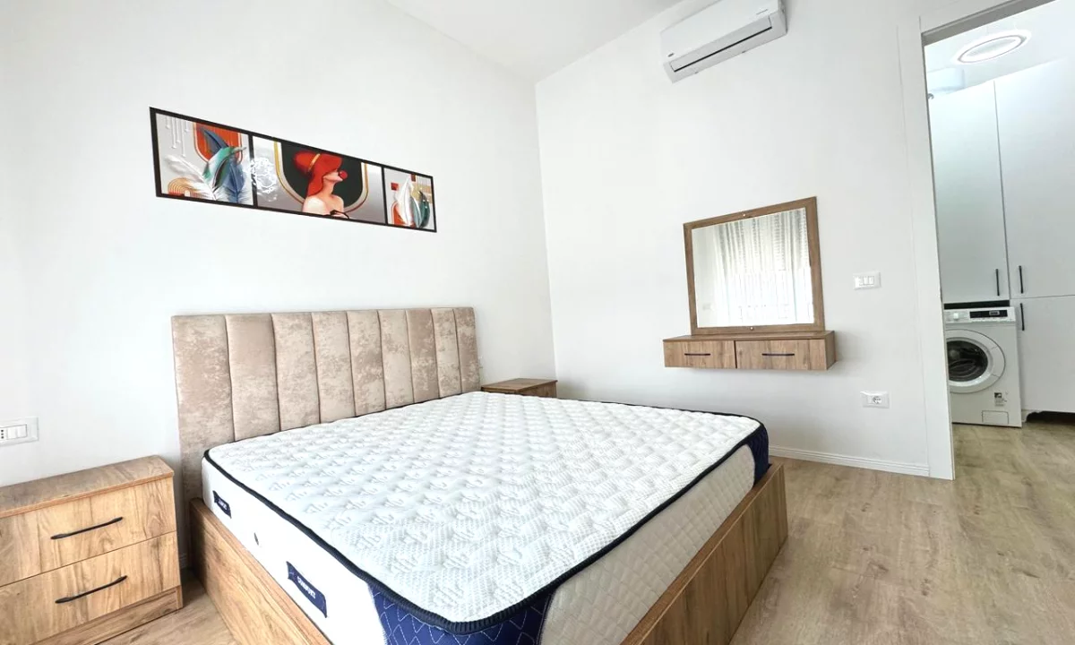 Shtepi me qera Apartament ne Tirane, 1+1, Mobilimi E mobiluar, Pagesa 699  Euro.