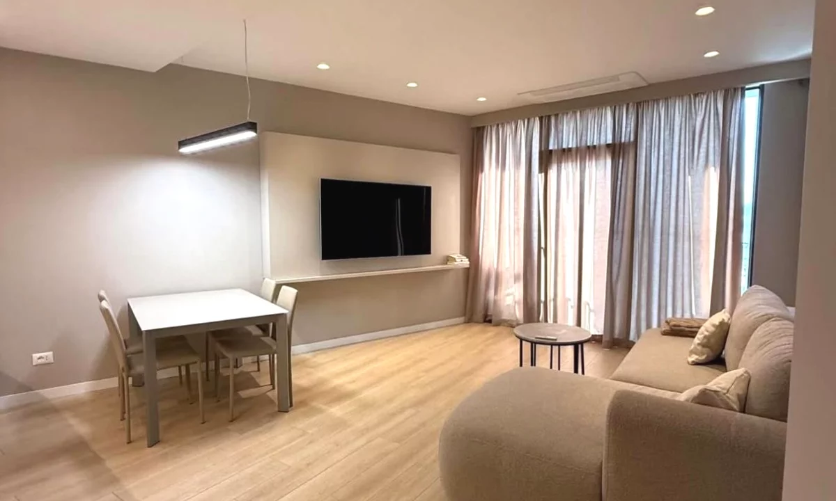 Shtepi me qera Apartament ne Tirane, 1+1, Mobilimi E mobiluar, Pagesa 1,150  Euro.