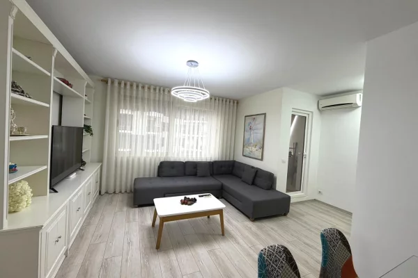 Shtepi me qera Apartament ne Tirane, 1+1, Mobilimi E mobiluar, Pagesa 900  Euro.