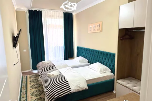 Apartament 2+1+2 me qira - Qendër 