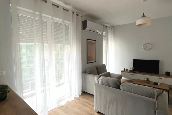 Shtepi me qera 2+1 ne Tirane - 750 Euro