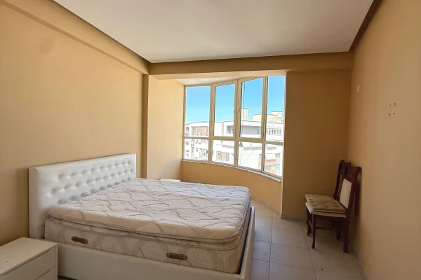 Shtepi ne shitje Apartament ne Tirane, 2+1, Mobilimi E mobiluar, Pagesa 158,000  Euro.