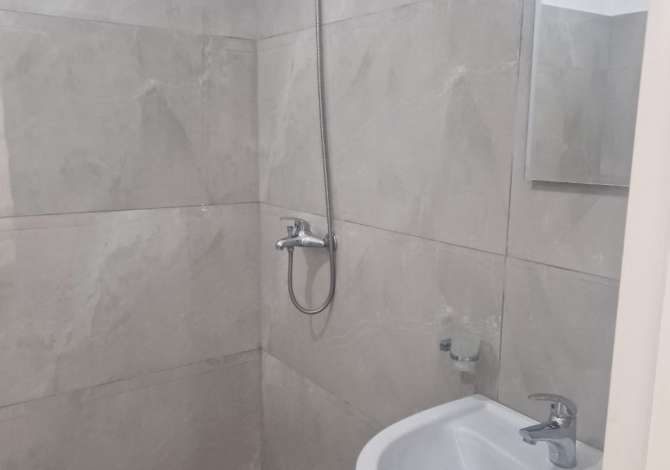 Shtepi me qera 1+1 ne Tirane - 40,000 Leke
