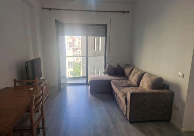 Shtepi me qera 1+1 ne Tirane - 40,000 Leke
