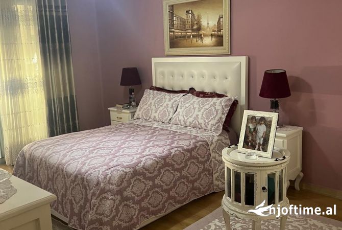 Shtepi ne shitje 3+1 ne Tirane - 180,000 Euro