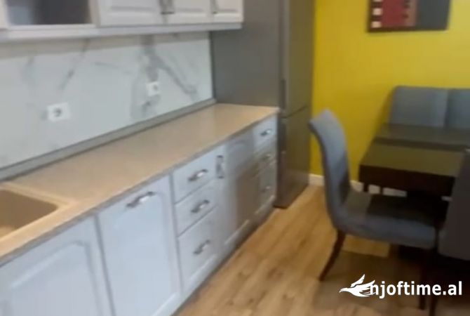 Shtepi me qera 3+1 ne Tirane - 1,000 Euro
