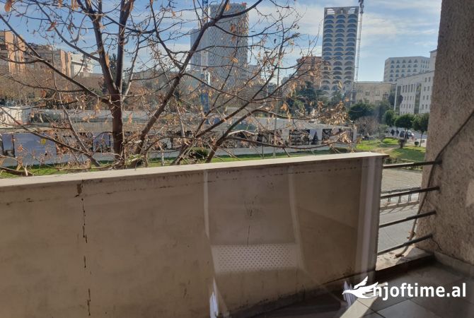 Ambient biznesi me qera 3+1 ne Tirane - 950 Euro