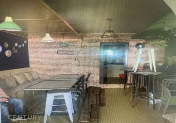 Ambient biznesi me qera 2+1 ne Tirane - 1,000 Euro