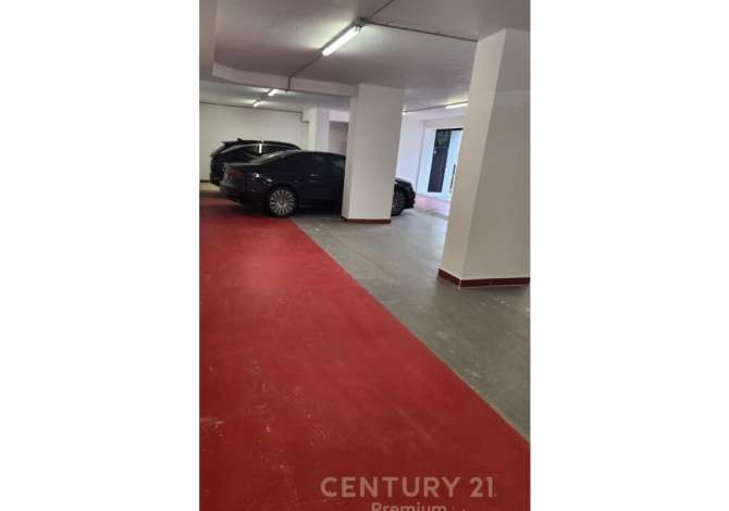 Ambient biznesi me qera 4+1 ne Tirane - 800 Euro