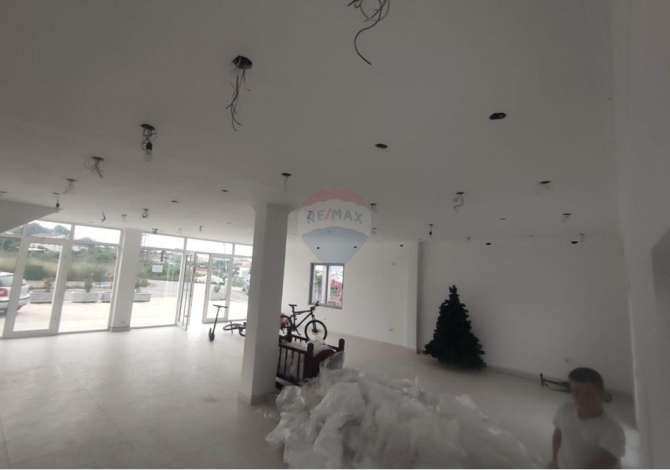 Business Property for Rent 1+1 in Tirana - 350 Euro