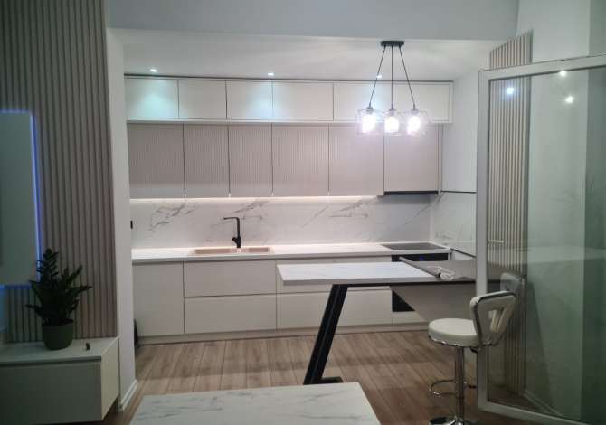 jepet me qira apartament 3+1 ne fresk 550 euro