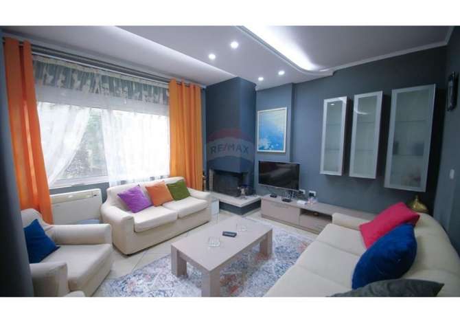 Shtepi me qera 2+1 ne Tirane - 1,100 Euro