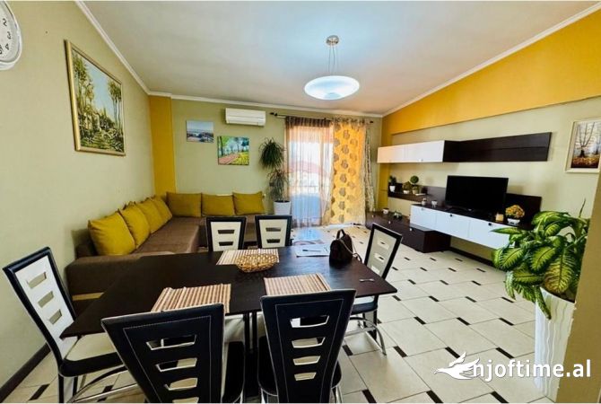 Shtepi me qera 2+1 ne Tirane - 700 Euro