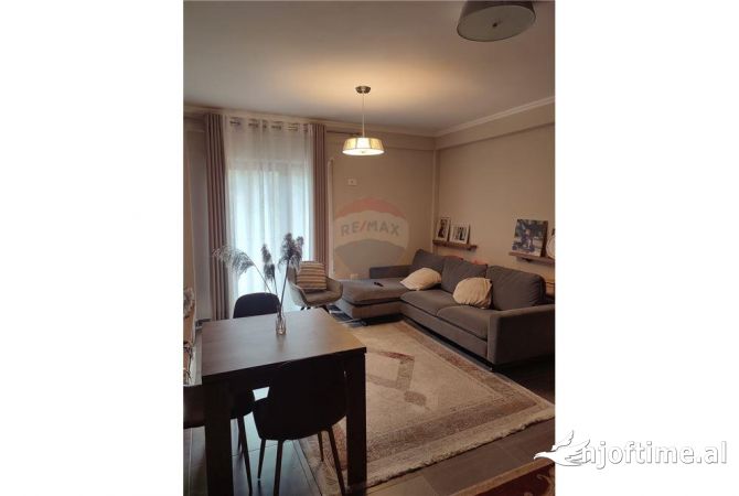 Shtepi me qera 2+1 ne Tirane - 550 Euro
