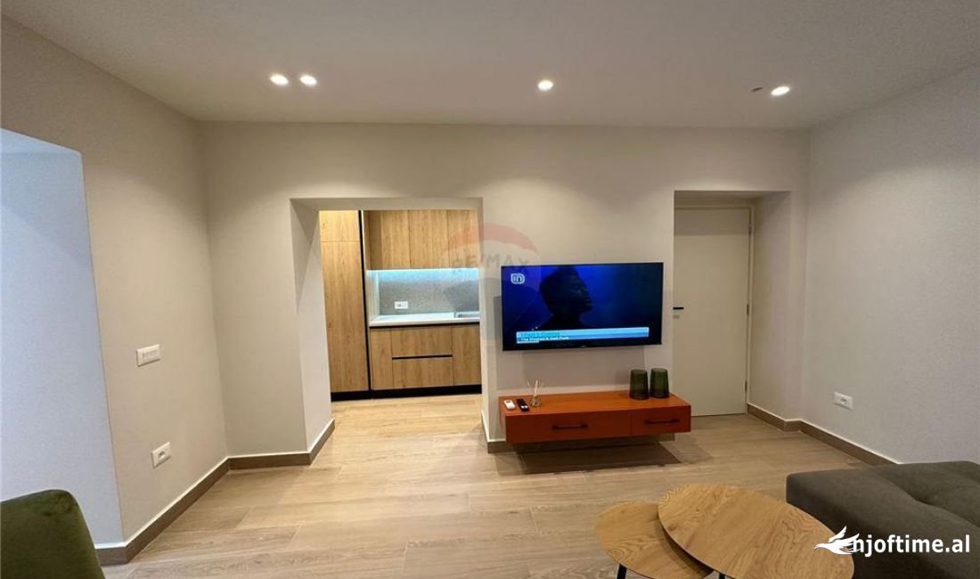 Shtepi me qera Apartament ne Tirane, 1+1, Mobilimi E mobiluar, Pagesa 550  Euro.