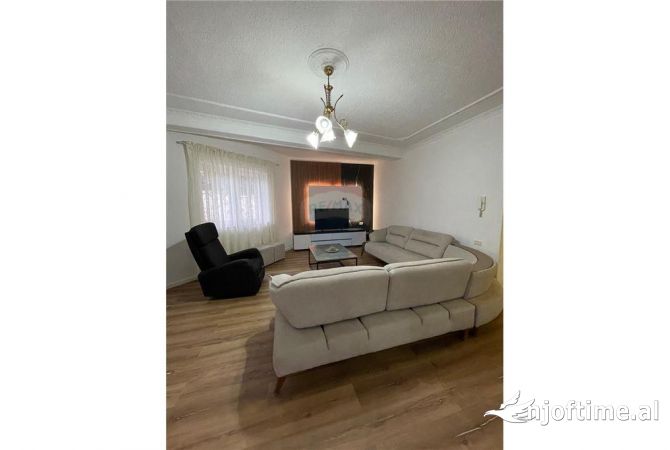 Shtepi me qera 2+1 ne Tirane - 600 Euro
