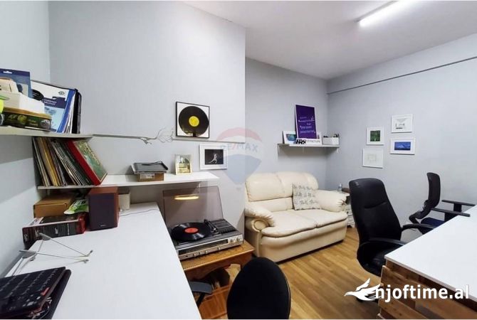 Ambient biznesi me qera 3+1 ne Tirane - 550 Euro