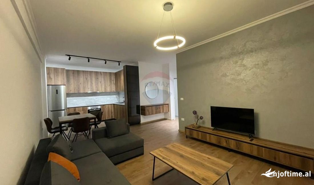 Shtepi me qera Apartament ne Tirane, 1+1, Mobilimi E mobiluar, Pagesa 700  Euro.