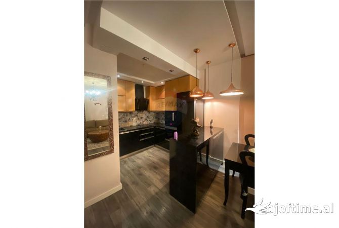 Shtepi me qera 2+1 ne Tirane - 700 Euro