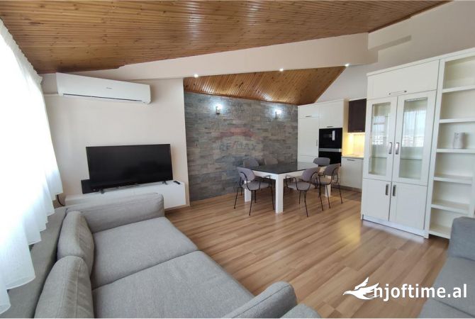 Shtepi me qera 2+1 ne Tirane - 700 Euro