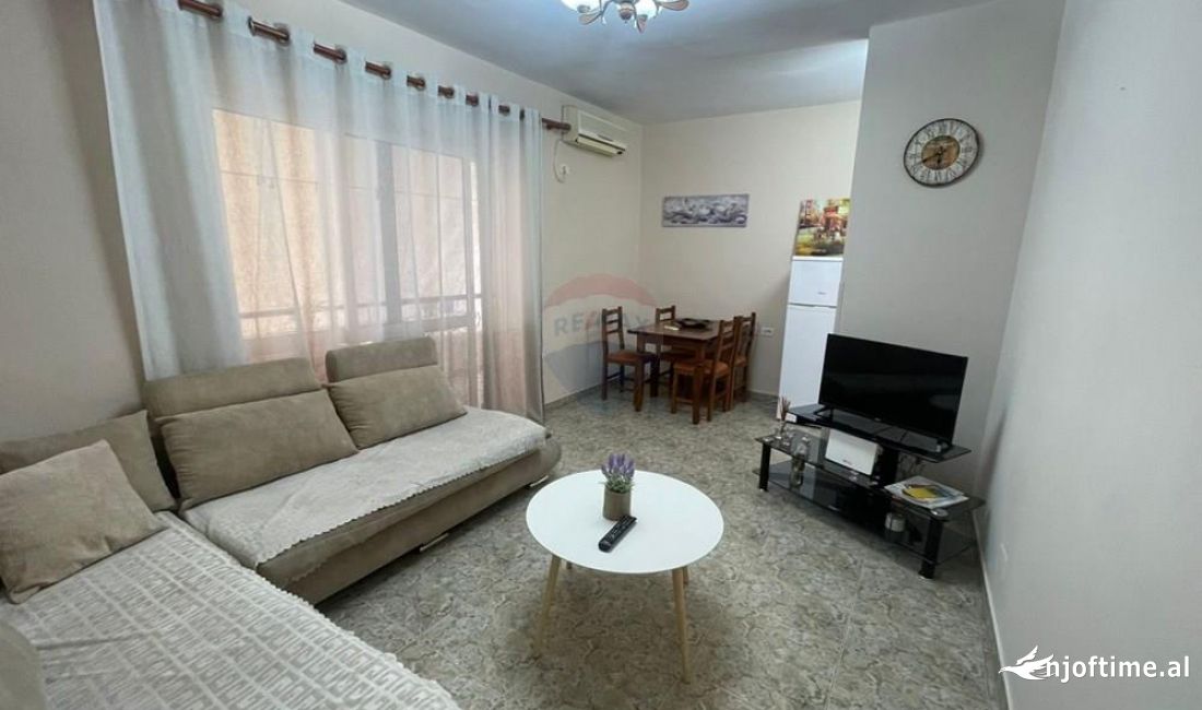 Shtepi me qera Apartament ne Tirane, 1+1, Mobilimi E mobiluar, Pagesa 500  Euro.