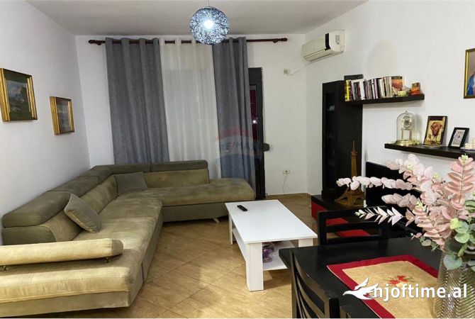 Shtepi me qera 2+1 ne Tirane - 450 Euro